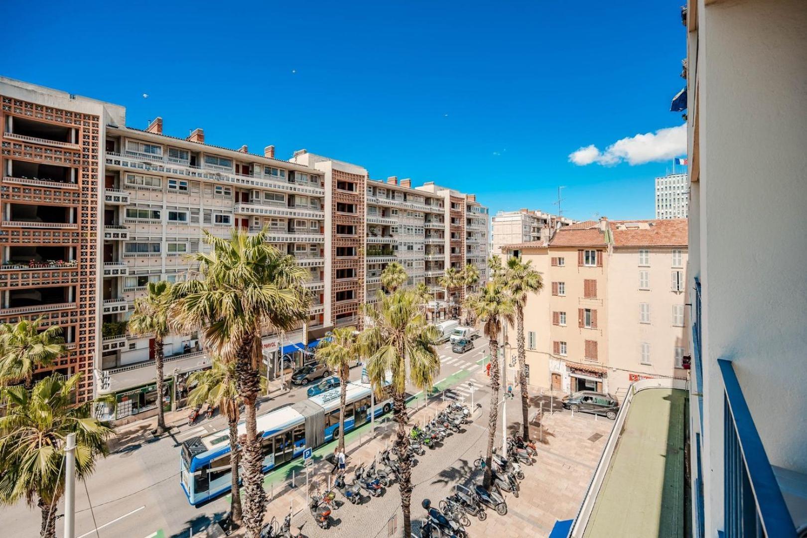Apartment Le Mayol - T3 Clim & Balcon